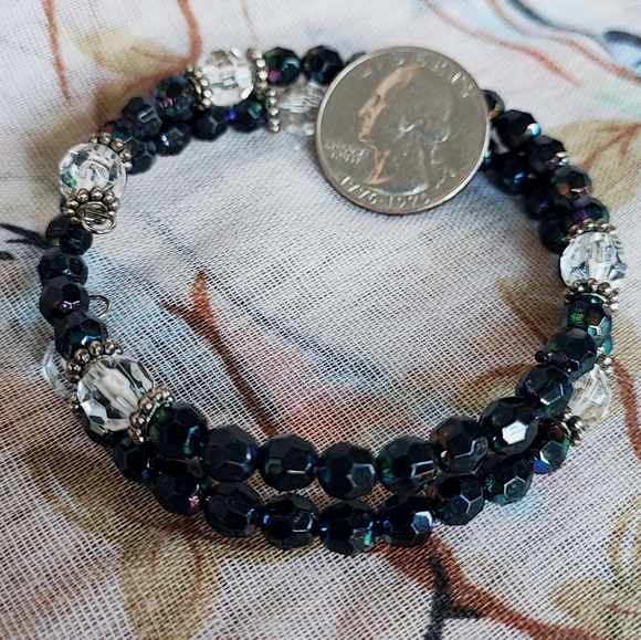 2 Black Oil Slick Beaded Glass Hematite Pair of Memory Wire Bracelets Moonglow - Picture 6 of 15